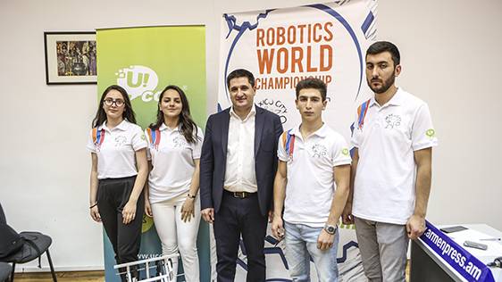 «Արմաթի» սաները Հայաստանը կներկայացնեն Մեխիկոյում կայանալիք «First Global» ռոբոտների միջազգային մրցույթում